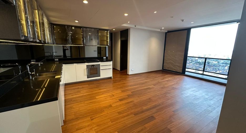 For rent 3 bedrooms condo in Bang Kho Laem, Bangkok