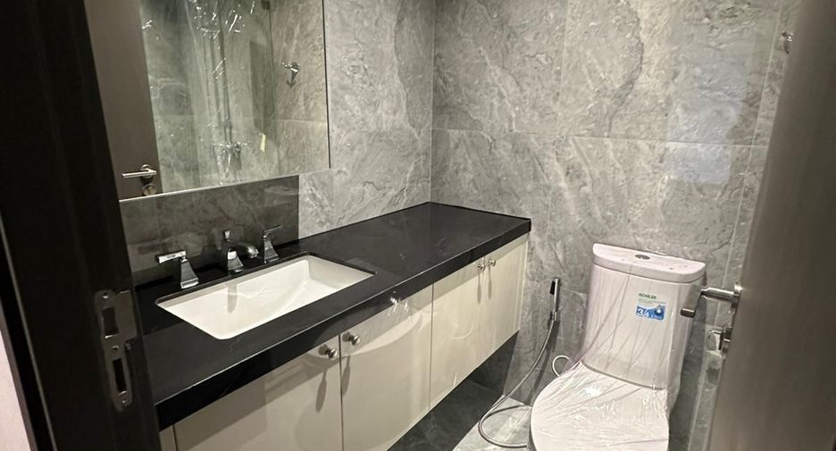 For rent 3 bedrooms condo in Bang Kho Laem, Bangkok