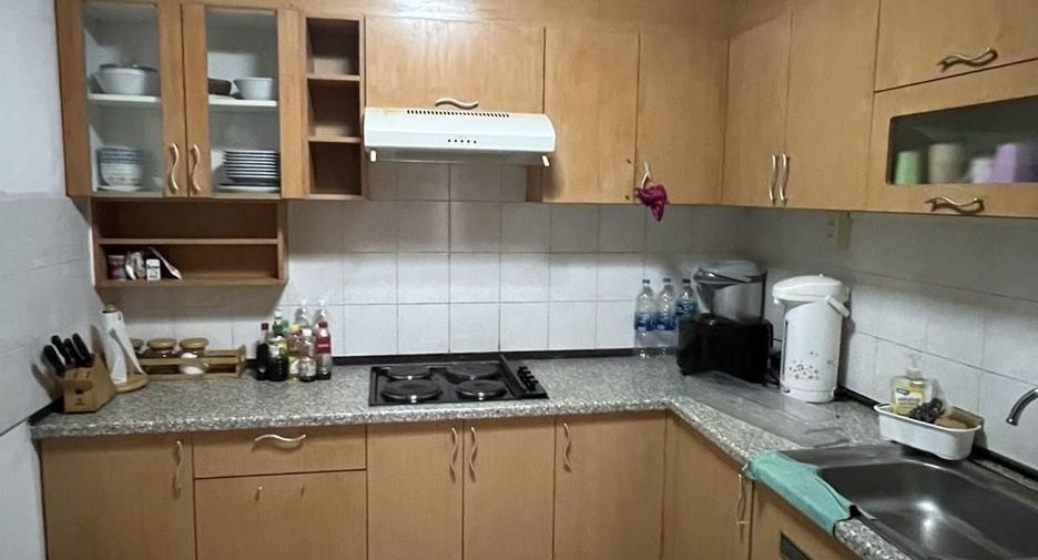 For rent 3 bedrooms condo in Watthana, Bangkok