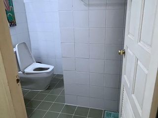 Аренда 3 спальни кондо в Щаттхана, Бангкок