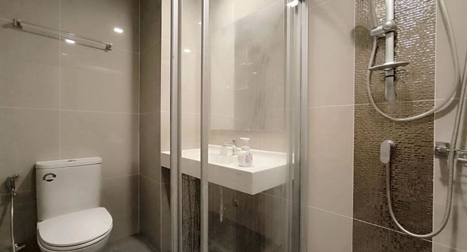 For rent 1 bed condo in Huai Khwang, Bangkok