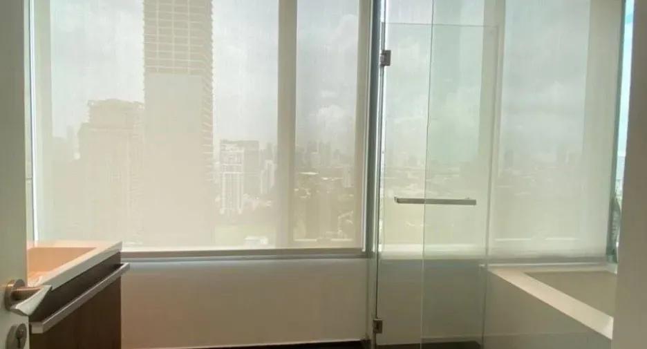 Wohnung zur Miete mit 3 Zimmer in Pathum Wan, Bangkok