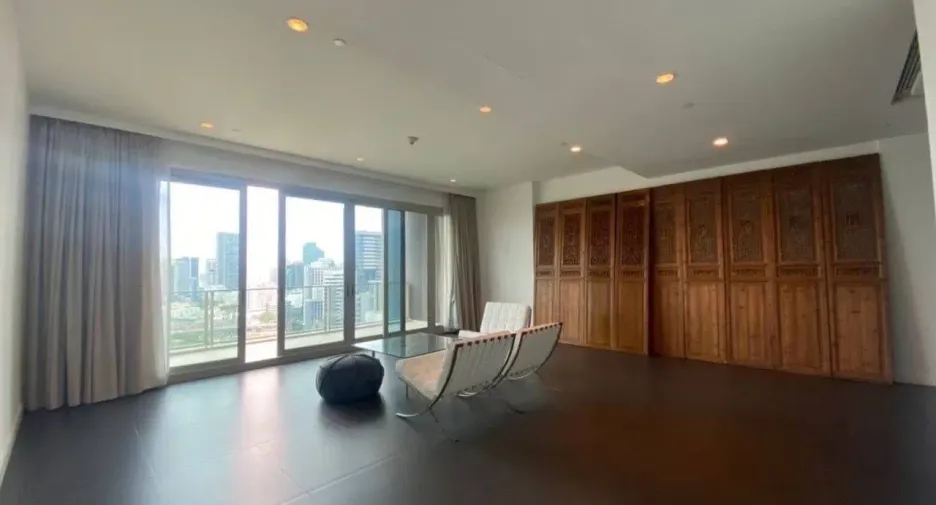 Wohnung zur Miete mit 3 Zimmer in Pathum Wan, Bangkok