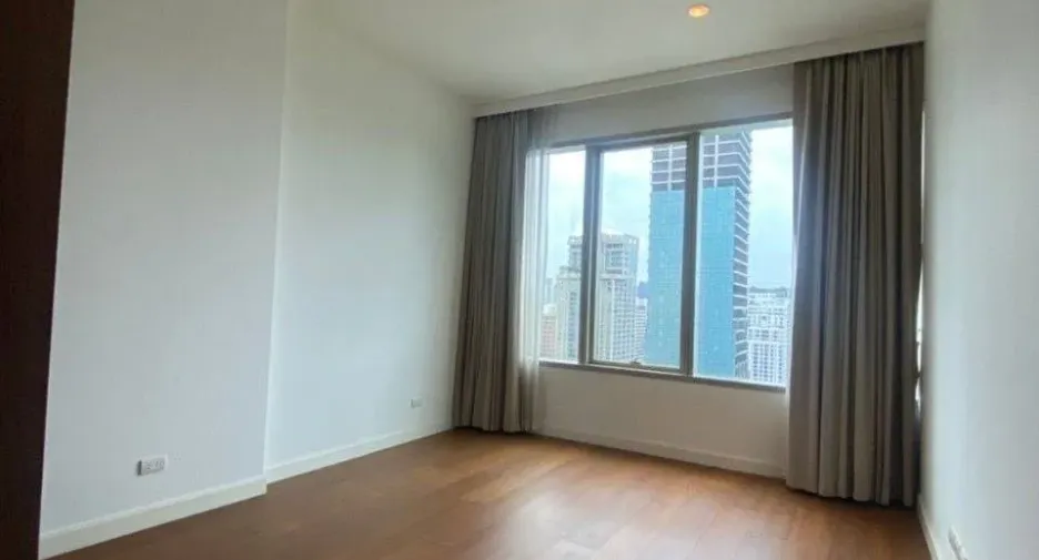 Wohnung zur Miete mit 3 Zimmer in Pathum Wan, Bangkok