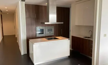 Wohnung zur Miete mit 3 Zimmer in Pathum Wan, Bangkok