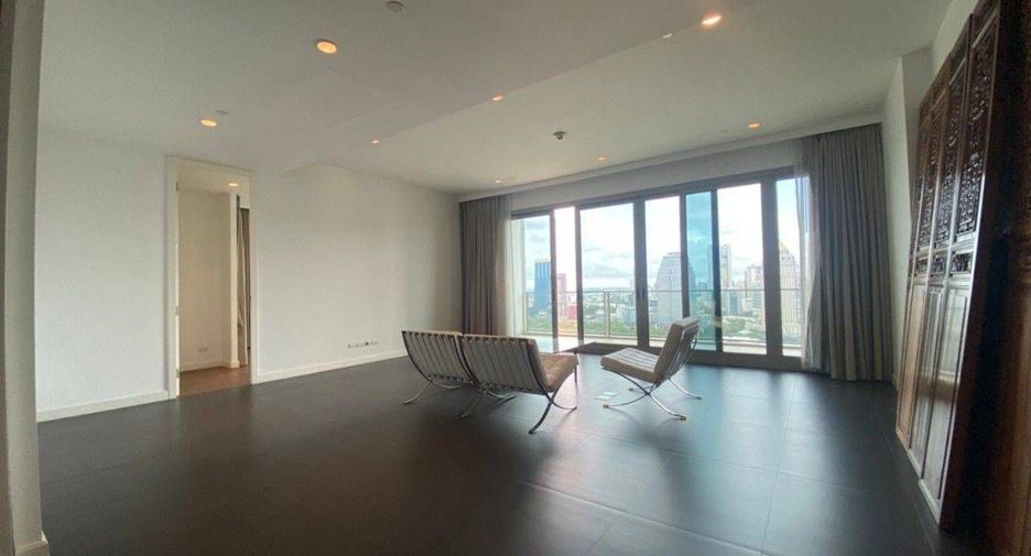 Wohnung zur Miete mit 3 Zimmer in Pathum Wan, Bangkok