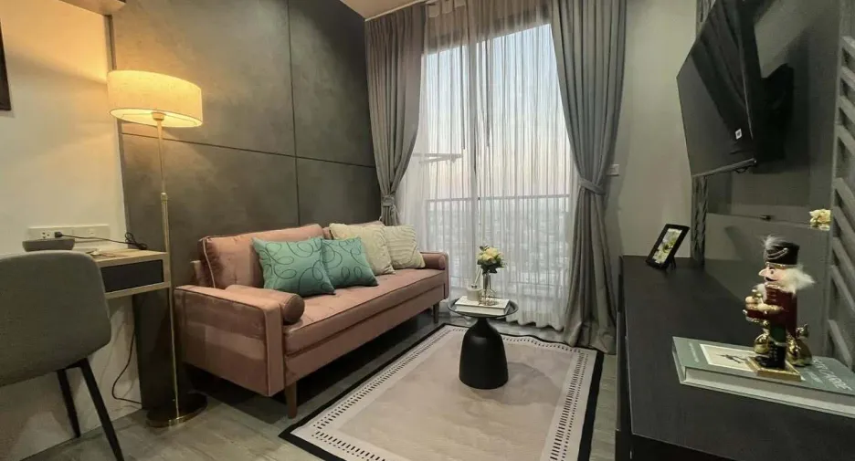 Condo en alquiler de 1 habitaciones en Khlong San, Bangkok