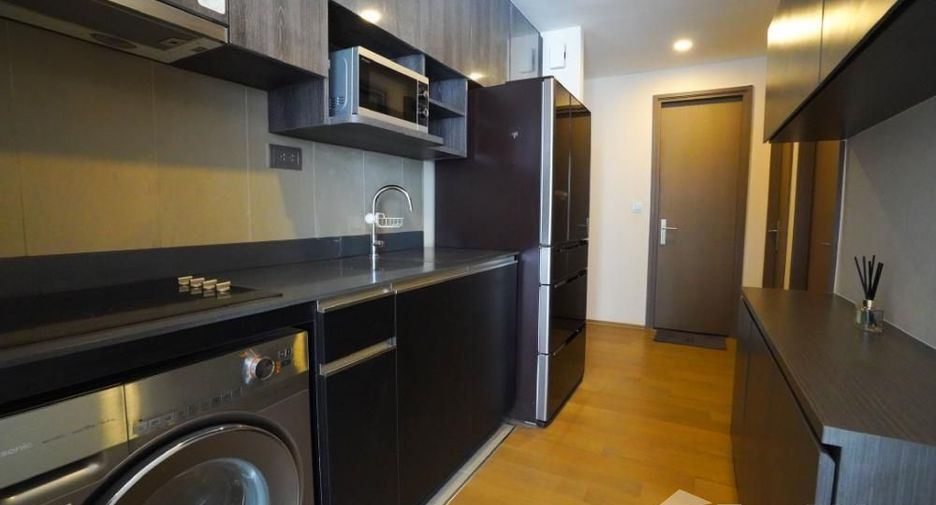 For rent 2 bedrooms condo in Bang Rak, Bangkok