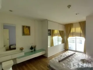 For rent 2 bedrooms condo in Phra Khanong, Bangkok