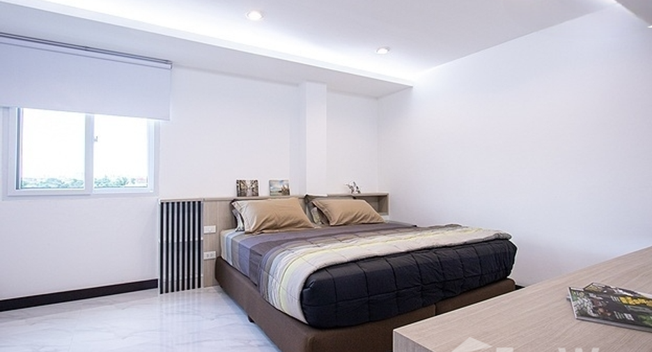 For rent 2 bedrooms condo in Bang Na, Bangkok