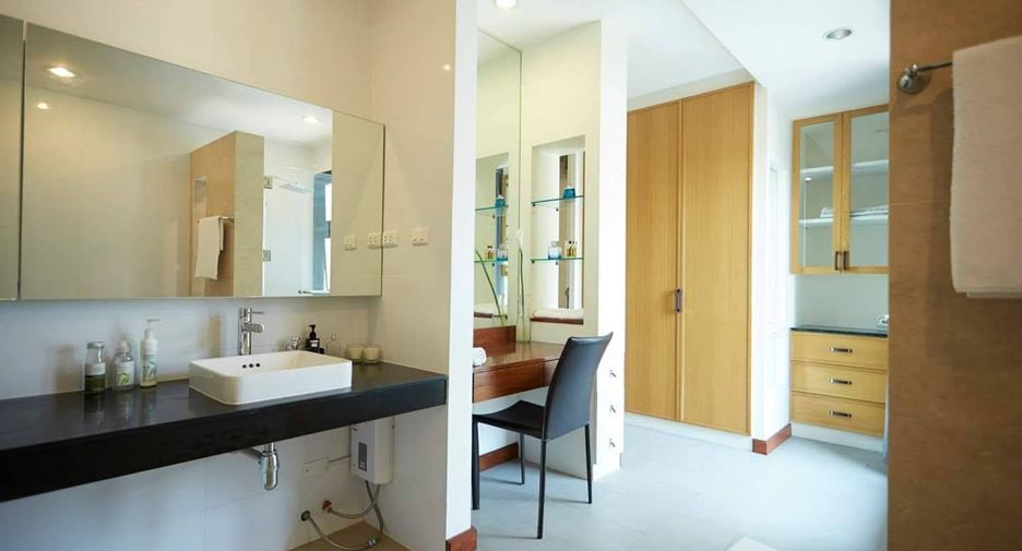 Wohnung zur Miete mit 3 Zimmer in Watthana, Bangkok