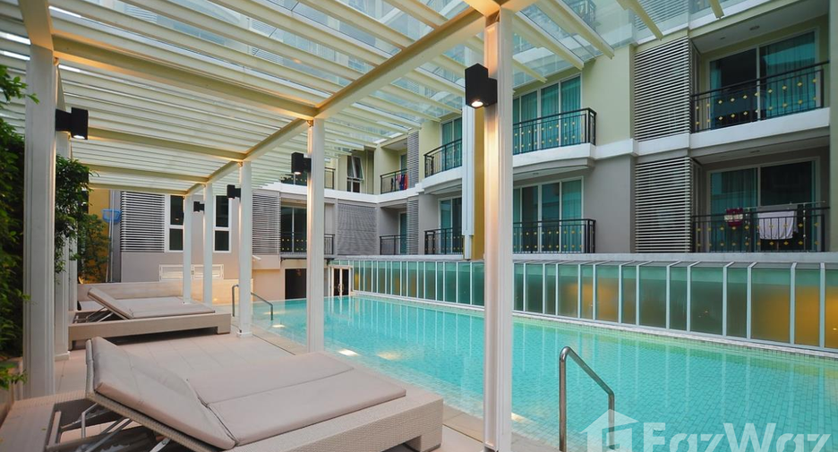 For rent 3 bedrooms condo in Khlong Toei, Bangkok