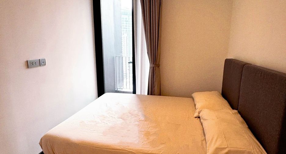 For rent 2 bedrooms condo in Huai Khwang, Bangkok