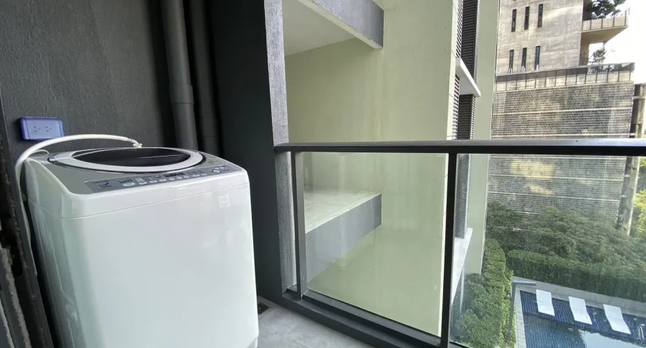 For rent 1 bed condo in Yan Nawa, Bangkok