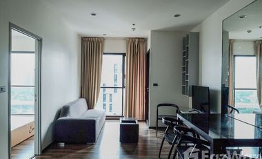 Condo en alquiler de 2 habitaciones en Khlong Toei, Bangkok