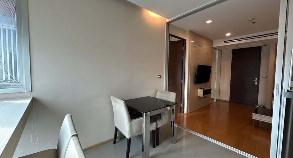 For rent 1 bed condo in Watthana, Bangkok
