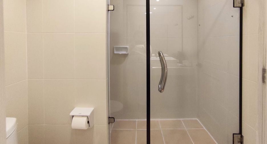 For rent 1 bed condo in Huai Khwang, Bangkok