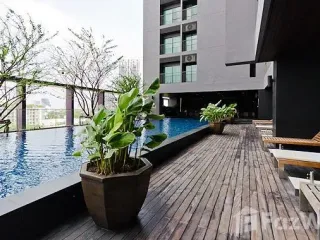 Condo en alquiler de 1 habitaciones en Khlong Toei, Bangkok