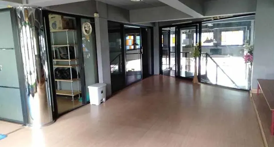 For rent 2 bedrooms townhouse in Suan Luang, Bangkok