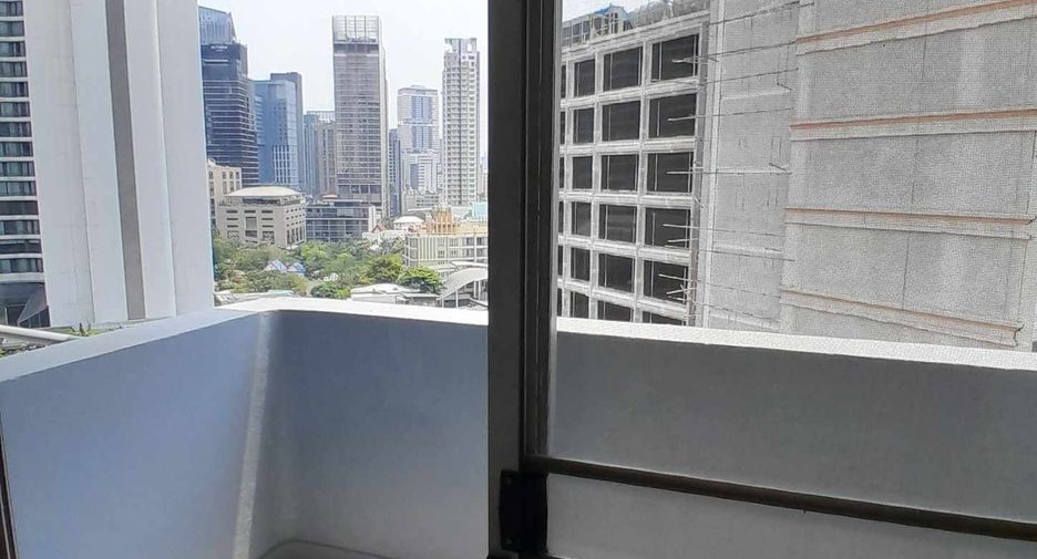 For rent 4 bedrooms condo in Khlong Toei, Bangkok