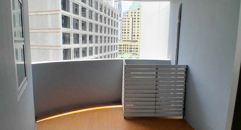 For rent 4 bedrooms condo in Khlong Toei, Bangkok