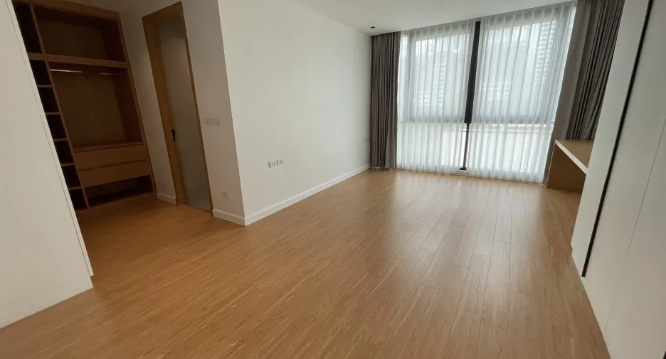 For rent 3 bedrooms condo in Watthana, Bangkok