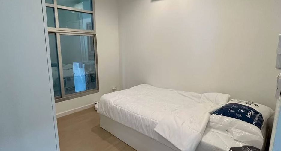 For rent 2 bedrooms condo in Sathon, Bangkok