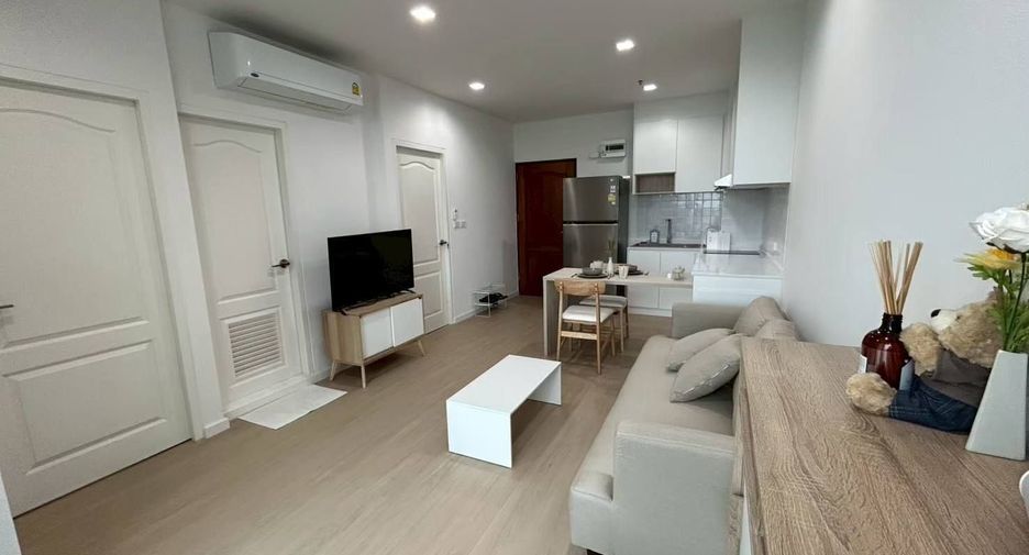 For rent 2 bedrooms condo in Sathon, Bangkok