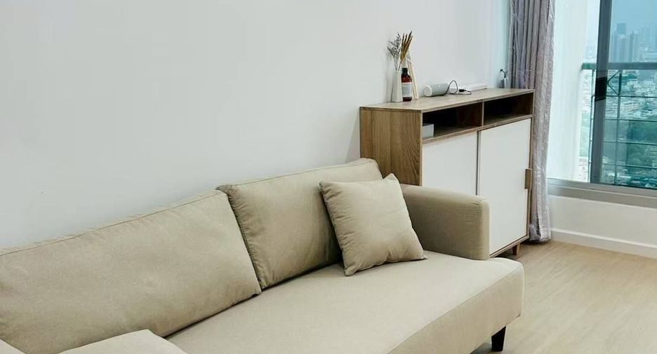 For rent 2 bedrooms condo in Sathon, Bangkok