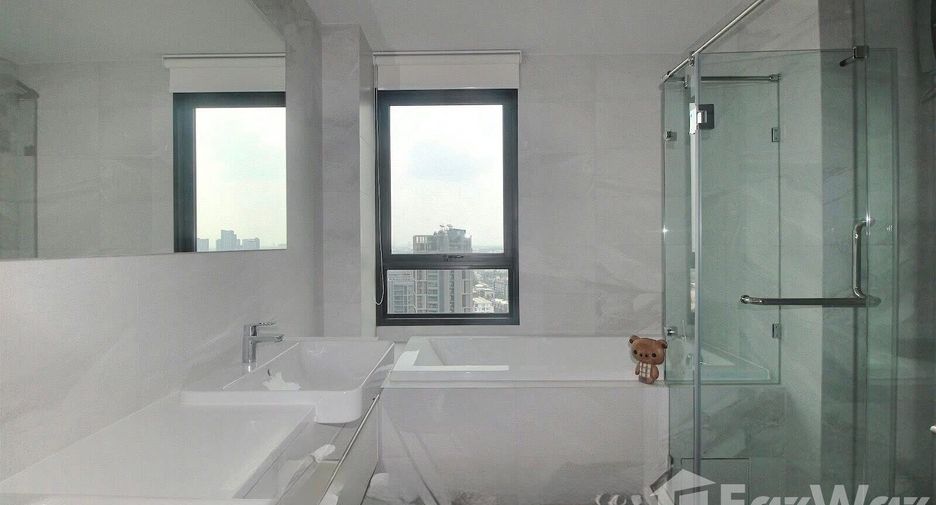 Condo en alquiler de 2 habitaciones en Watthana, Bangkok