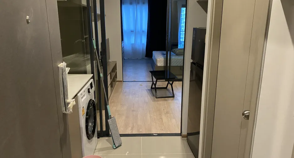 For rent 1 bed condo in Huai Khwang, Bangkok
