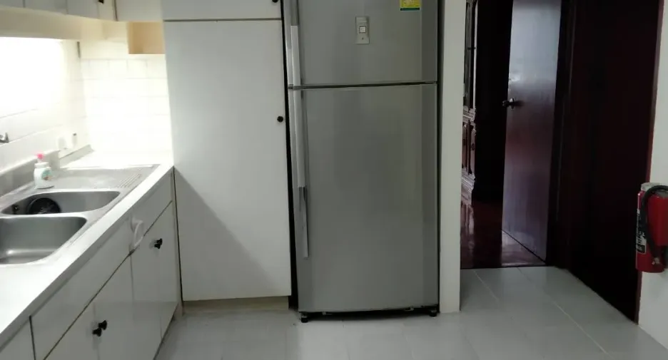 For rent 2 ベッドルーム condo in Watthana, Bangkok