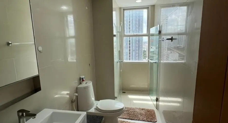 À louer 1 chambre condo à Khlong San, Bangkok