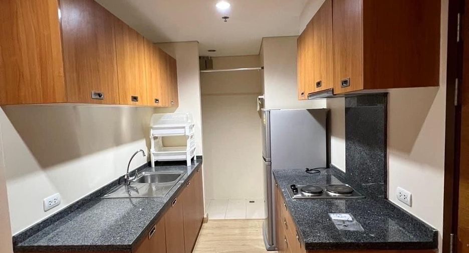 À louer 1 chambre condo à Khlong San, Bangkok