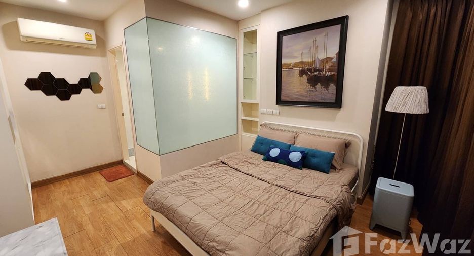 For rent 2 bedrooms condo in Phra Khanong, Bangkok