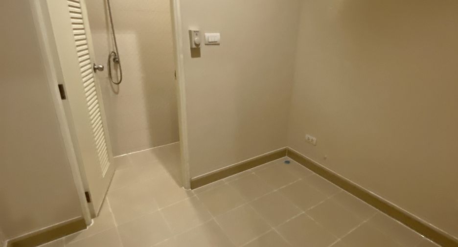 Apartamento en alquiler de 3 habitaciones en Watthana, Bangkok