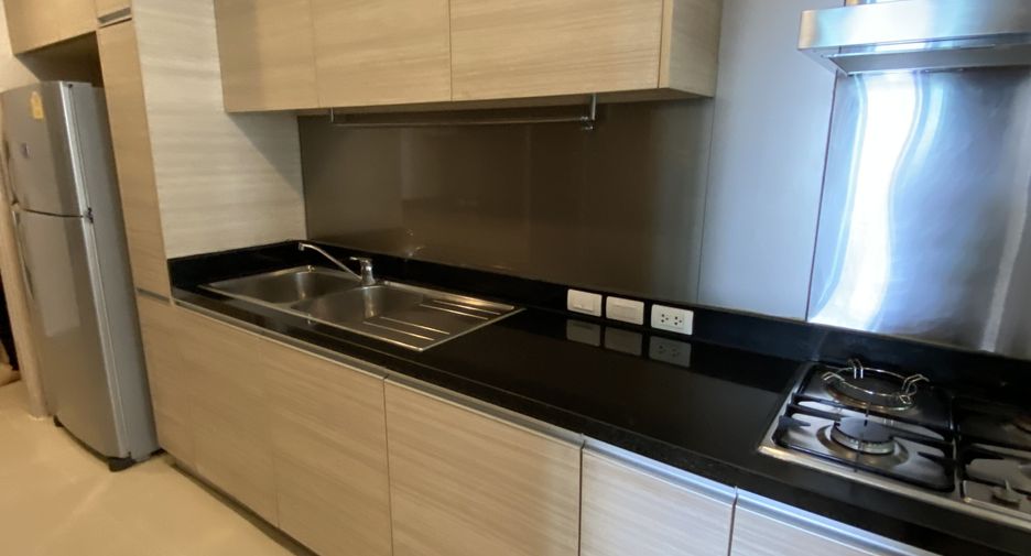 Apartamento en alquiler de 3 habitaciones en Watthana, Bangkok