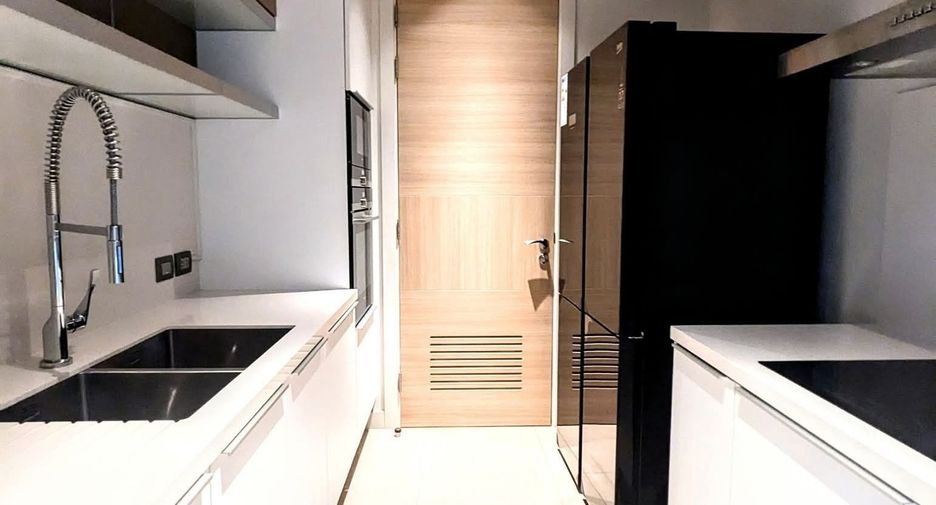 For rent 3 ベッドルーム condo in Pathum Wan, Bangkok