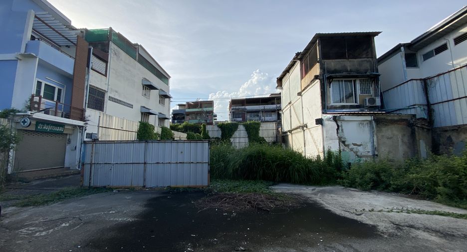 For rent land in Yan Nawa, Bangkok