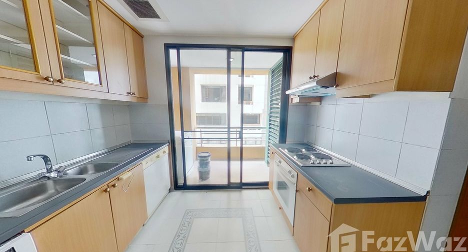 Condo en alquiler de 3 habitaciones en Pathum Wan, Bangkok