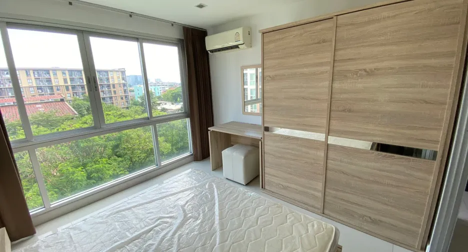 For rent 1 bed condo in Phra Khanong, Bangkok