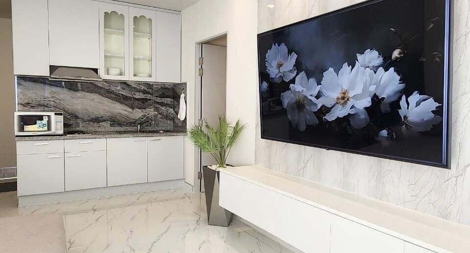 For rent 2 bedrooms condo in Khlong Toei, Bangkok