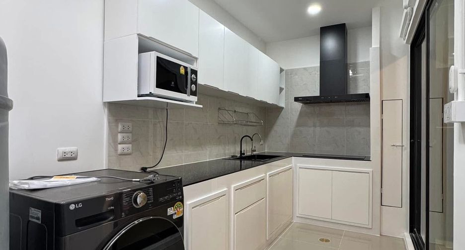 Reihenhaus zur Miete mit 3 Zimmer in Suan Luang, Bangkok