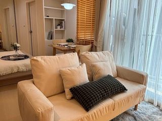 À louer studio condo à Huai Khwang, Bangkok