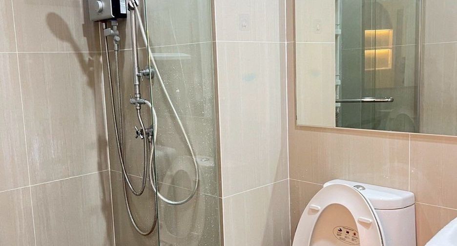 Condo en alquiler de estudio en Huai Khwang, Bangkok