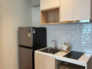 À louer studio condo à Huai Khwang, Bangkok