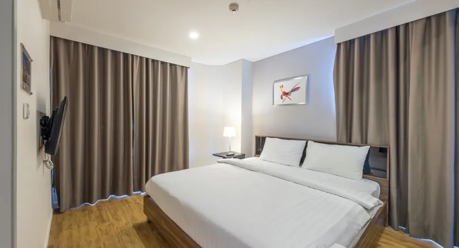 For rent 2 bedrooms condo in Yan Nawa, Bangkok