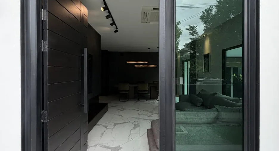 出租 3 卧室 独立屋 在 Lat Krabang, 曼谷