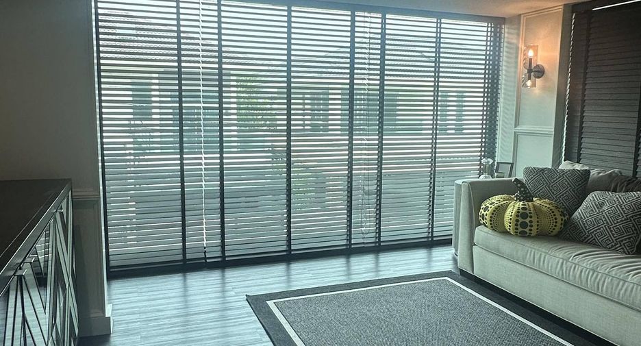 Casa en alquiler de 3 habitaciones en Lat Krabang, Bangkok