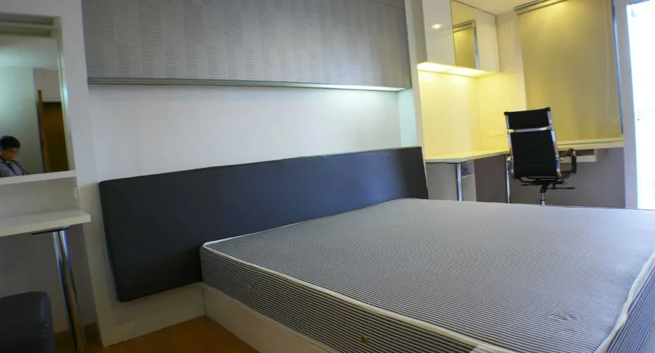 For rent 2 bedrooms condo in Phra Khanong, Bangkok
